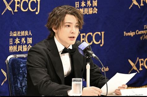 ジャニーズ ゲイ|「白いブリーフを渡され」「襲われたら助けて」ジャ。